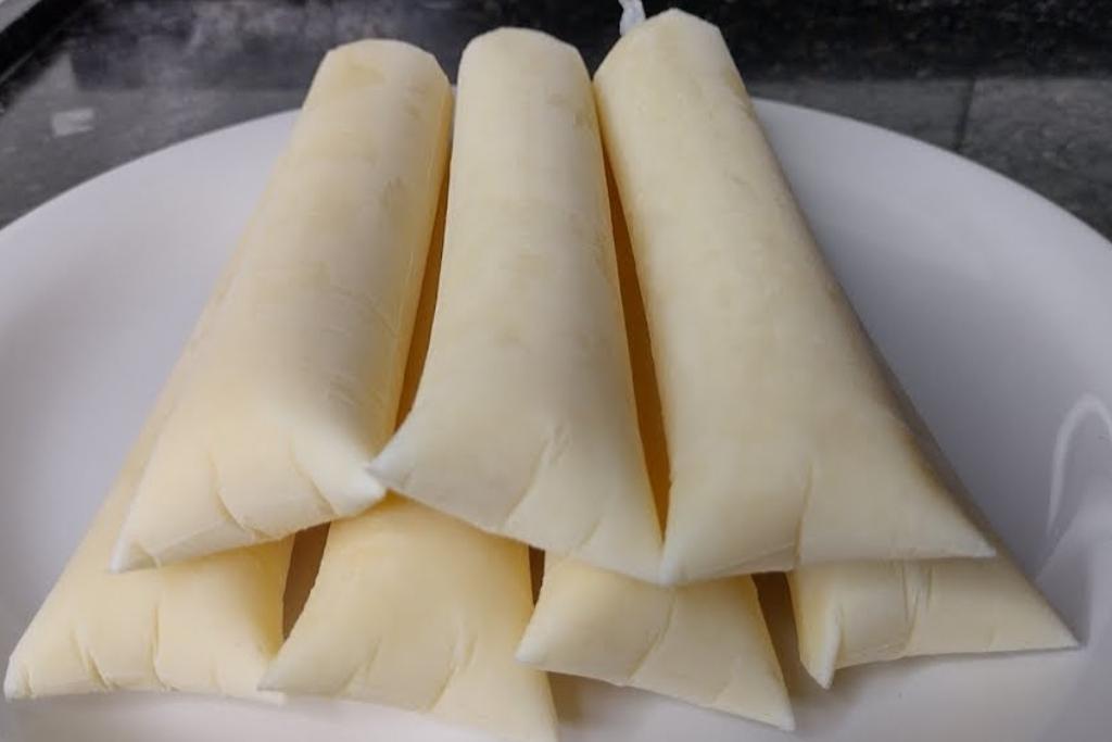 Geladinho de laka simples, com apenas 2 ingredientes estará pronto