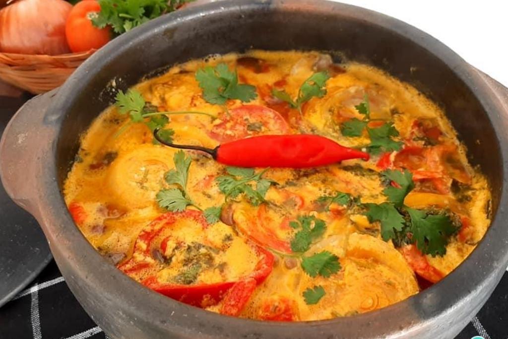 Moqueca baiana uma refeição típica brasileira você tem que experimentar