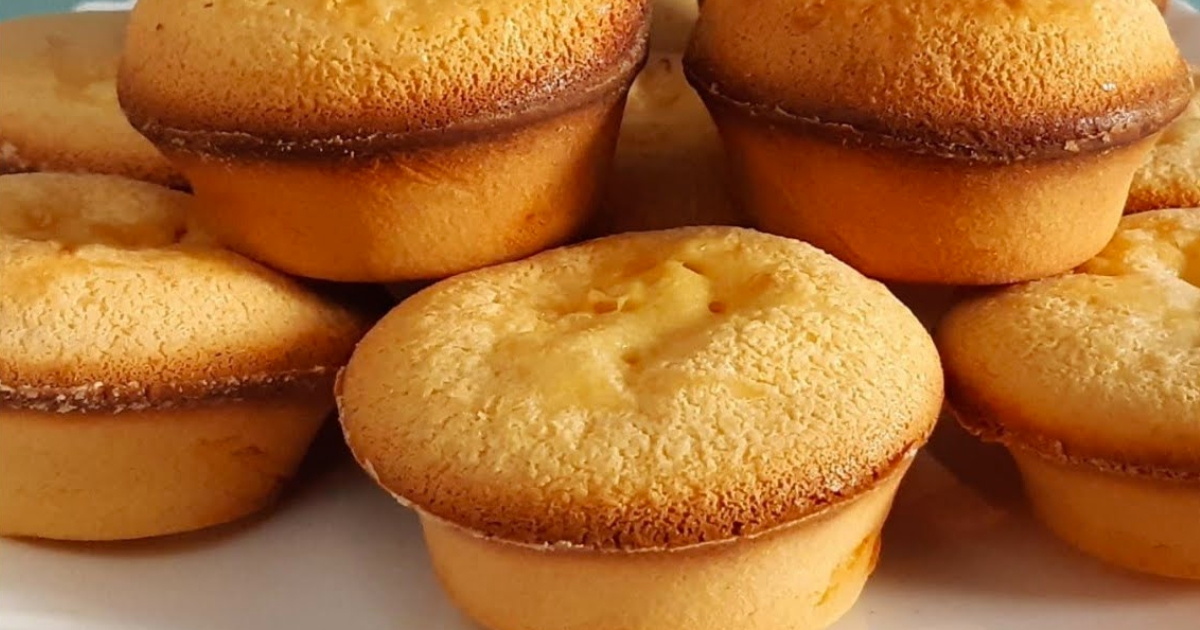 Bolinho fresquinho leve e saboroso para substituir o pão no café da manhã